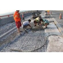 湖北黃岡加油站、服務區(qū)混凝土微表病害使用快速修補料