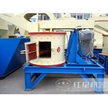 自行式沙石破碎機(jī)價(jià)格不貴，經(jīng)濟(jì)實(shí)惠ZQ82
